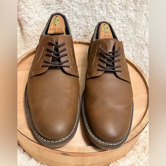 Chaps Brown Oxfords Classic Lace Up  Size 11 - Picture 3 of 6